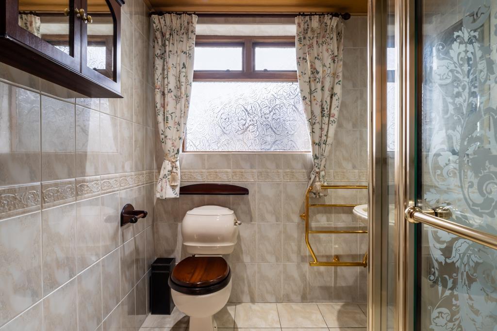 Family Shower Room