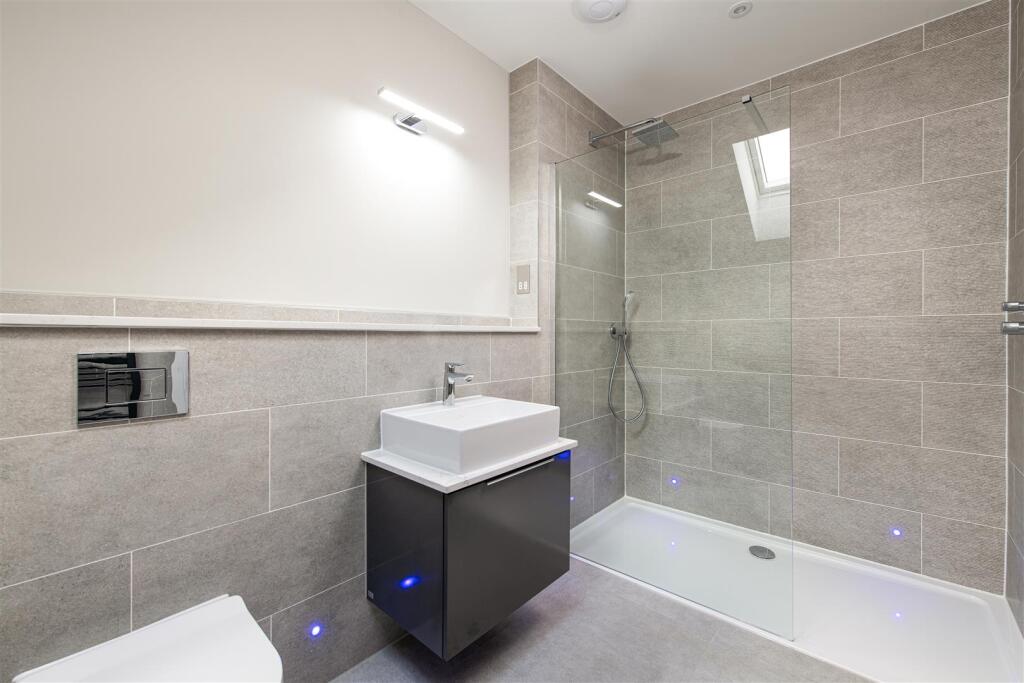 Bedroom1_Ensuite.jpg