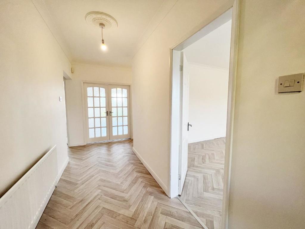 Hallway.jpg