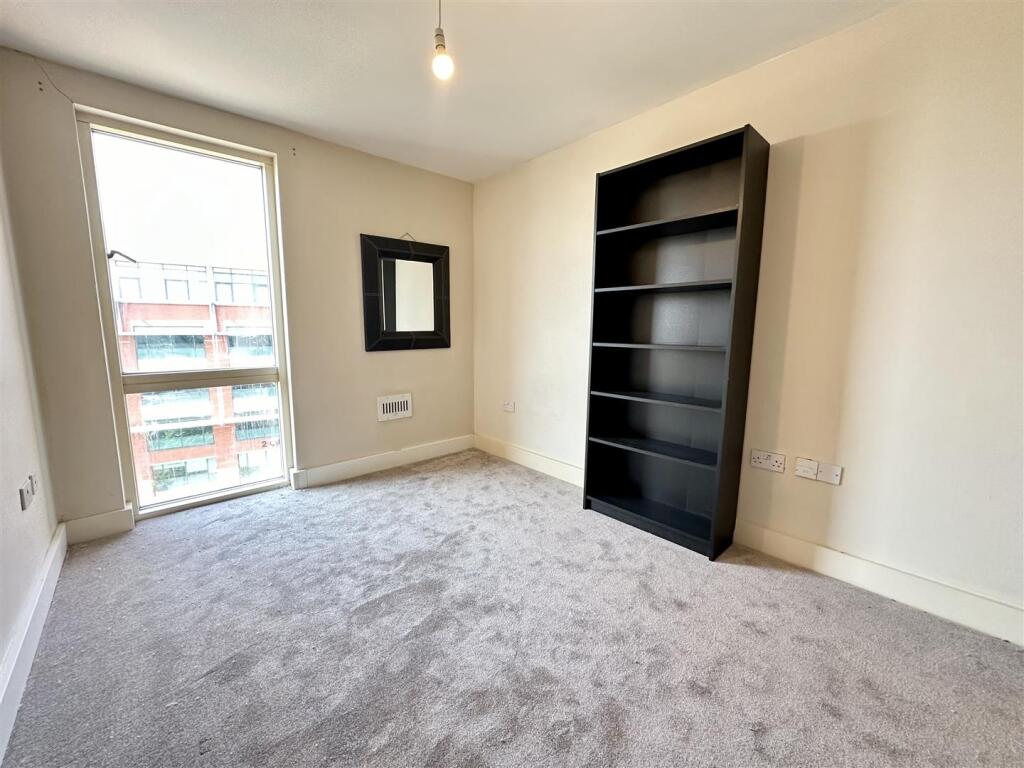 bedroom.jpg