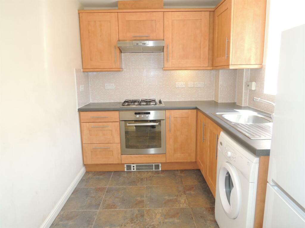 Kitchen: