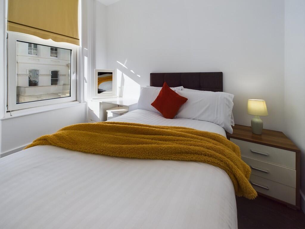 CAM02089G0-PR0416...