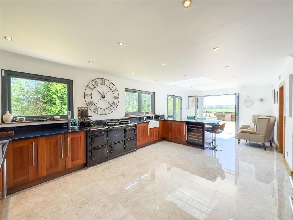 Kitchen/Dine/Family Area