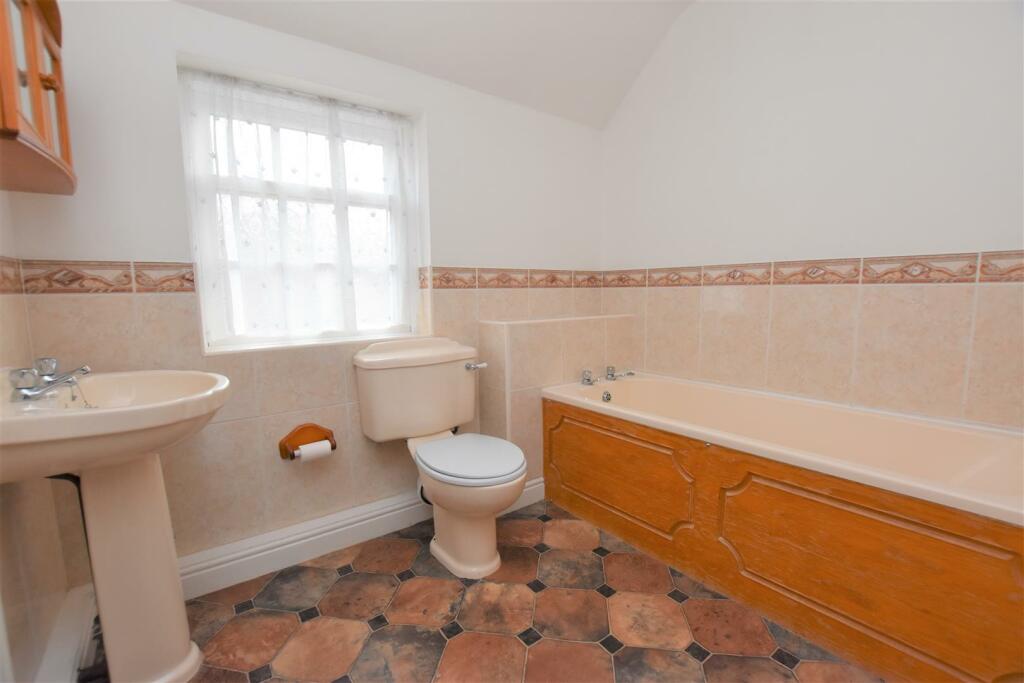 Bathroom.jpg
