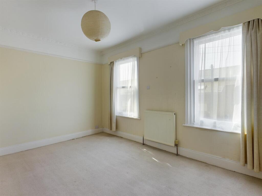 8 Normandy Road - 04.jpg