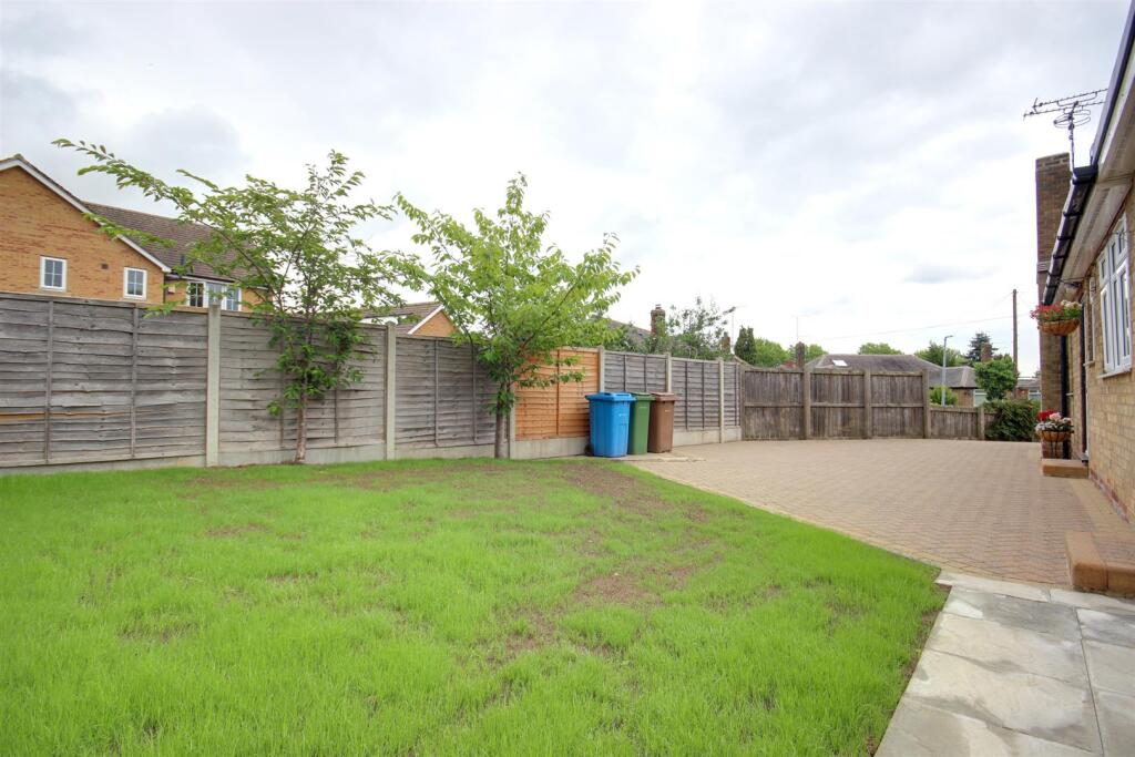 Haydon Close (2).jpg