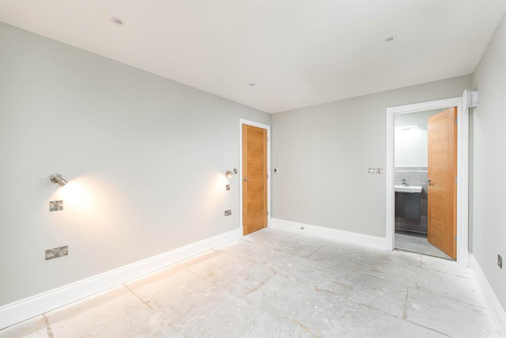 Plot_11_Bedroom1_1.jpg