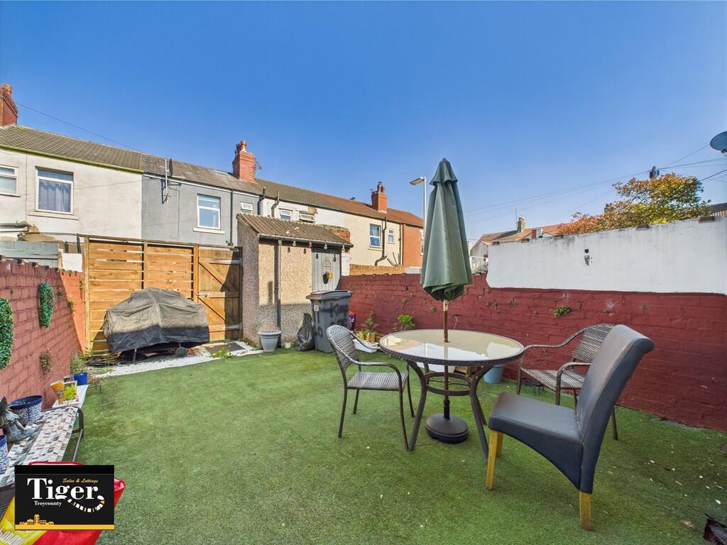 CAM02176G0-PR0570...