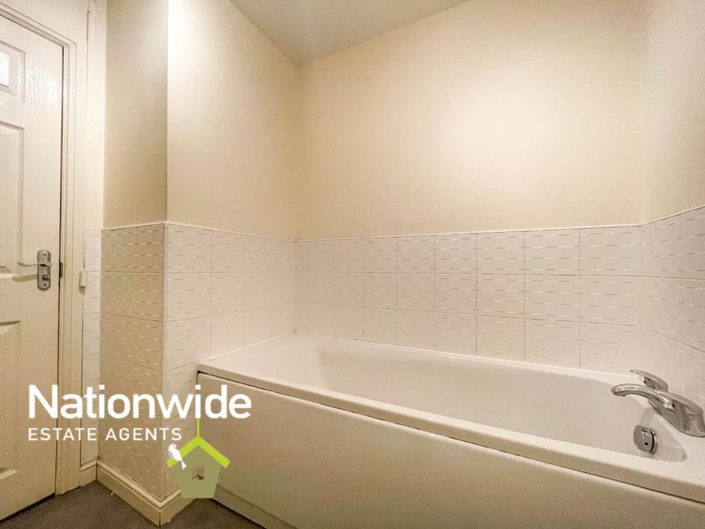 Main bathroom