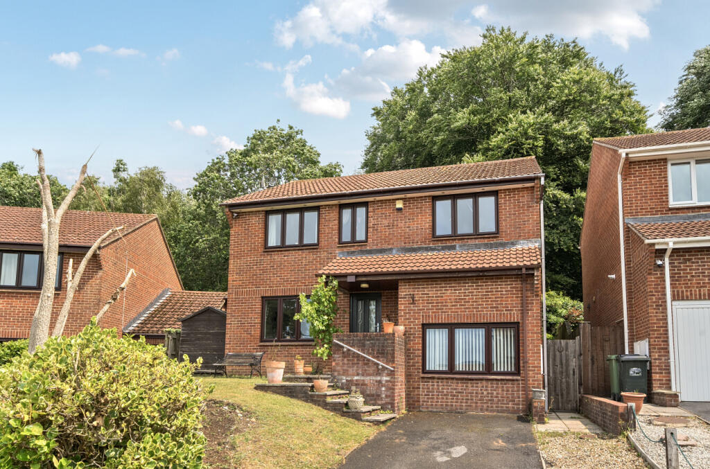 1301904-1-683f2ca...