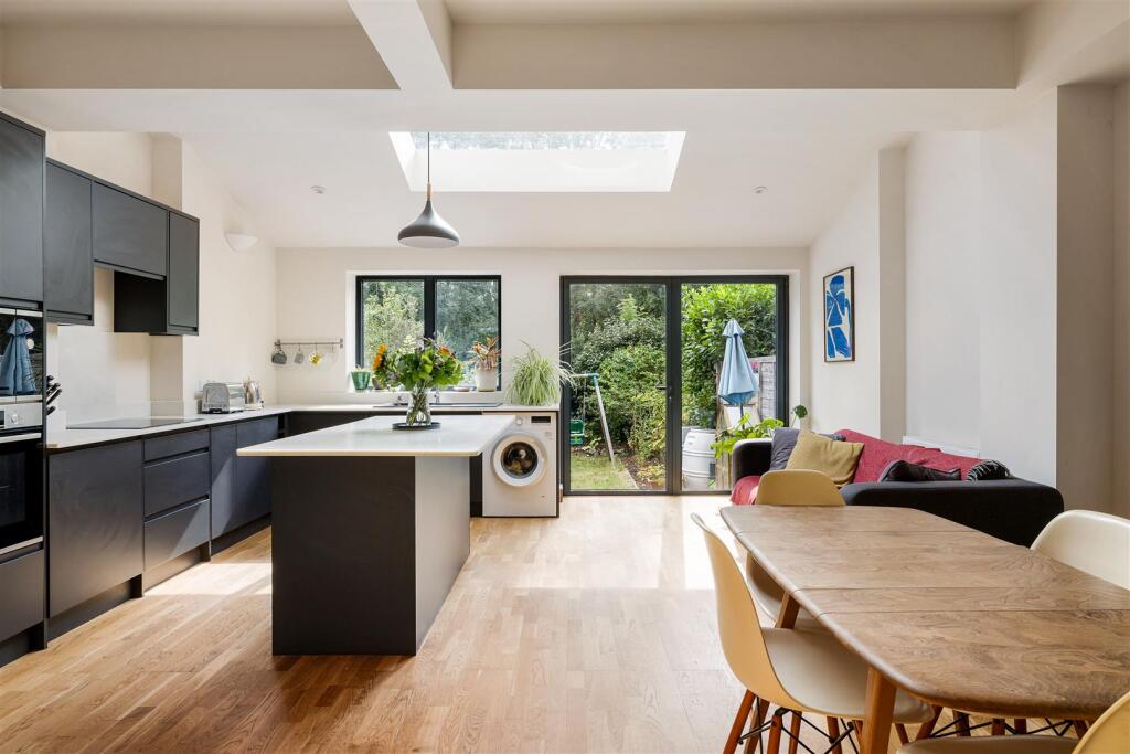Haldan Road E4