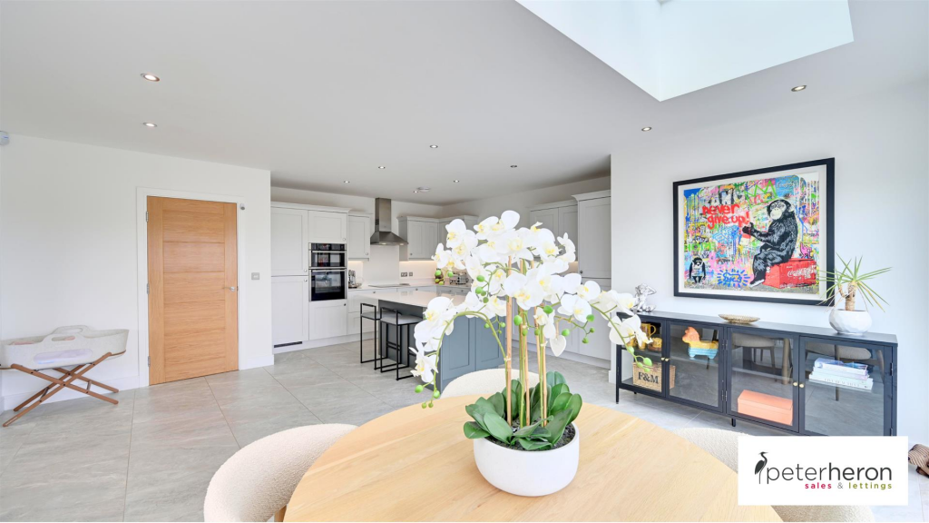 Kitchen/Dining &amp; Family Room