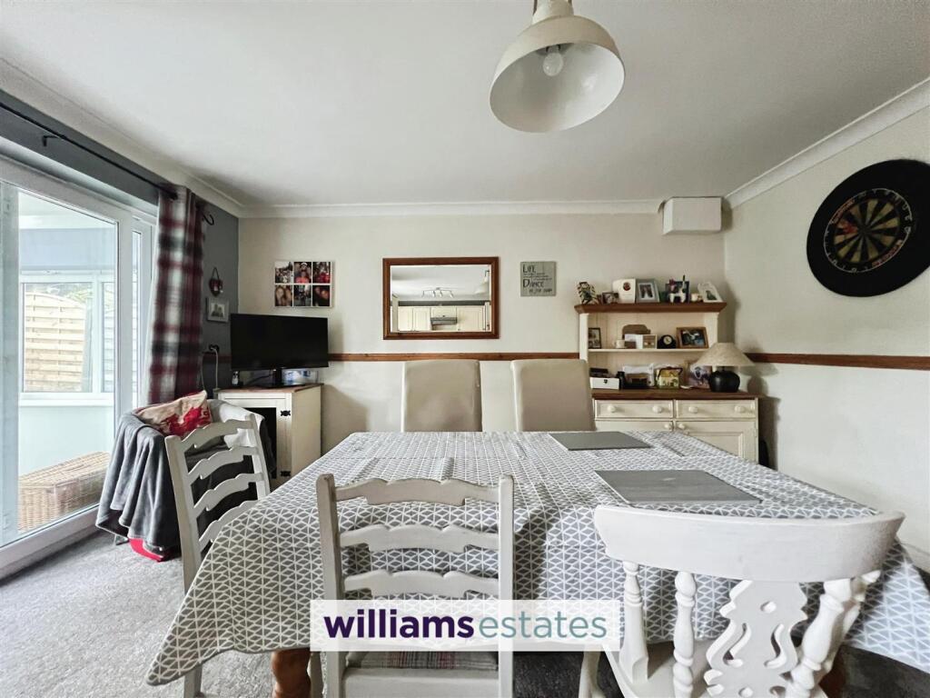 Open Plan Kitchen Diner