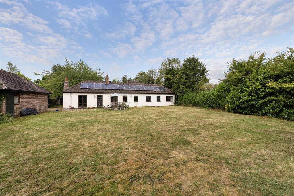 The Old Stables, Knotley Hall, TN11 8JH 003.jpg