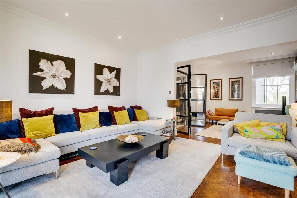 Prebend Mansions, W4 - TO LET