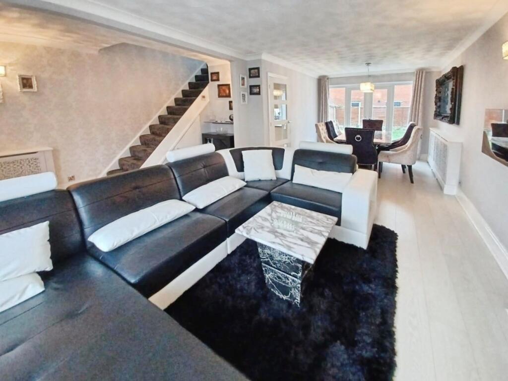 pbox-living_room-342599.jpg