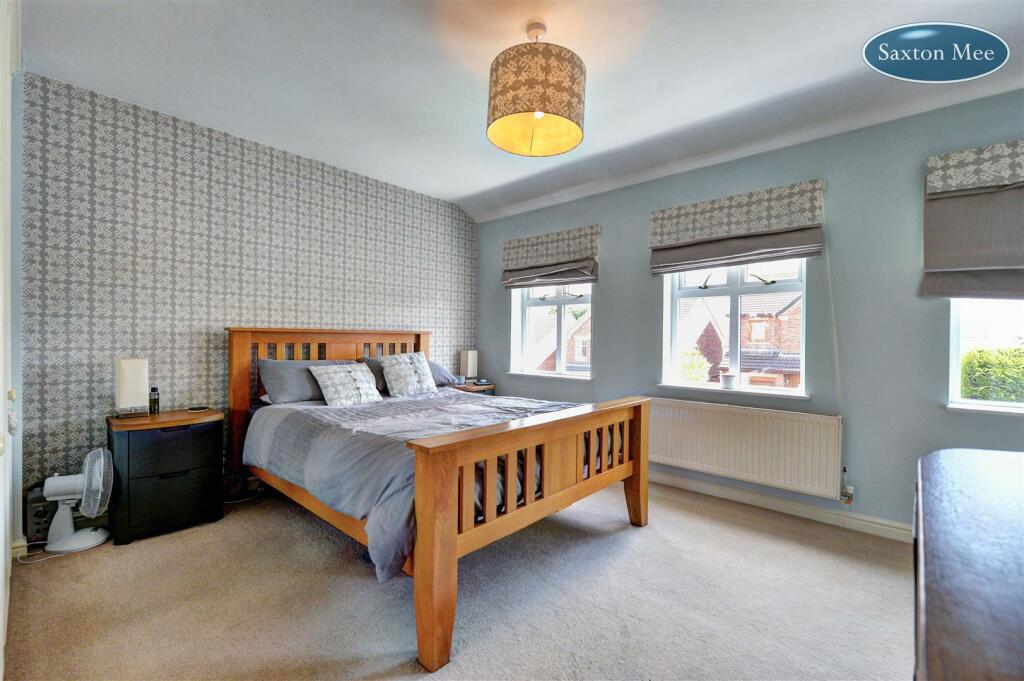 bed 1.jpg
