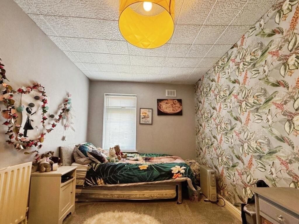 pbox-bedroom-323607.jpg