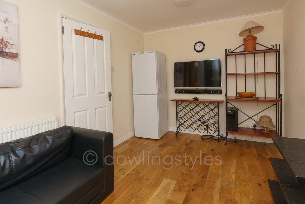 Bedster Gardens, West Molesey, Surrey, KT8