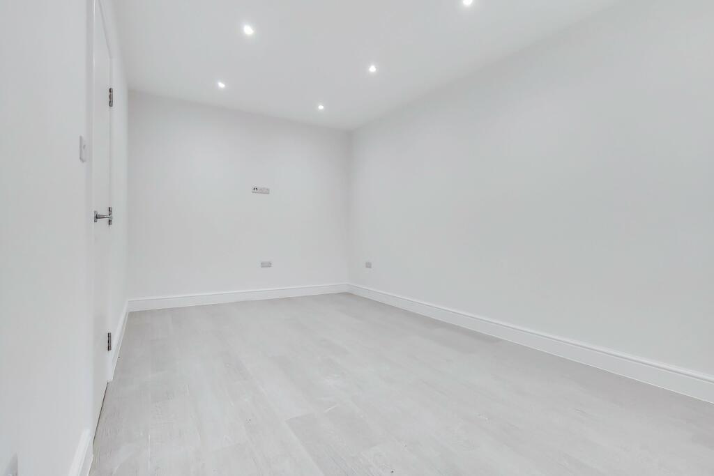 Open-plan (1)