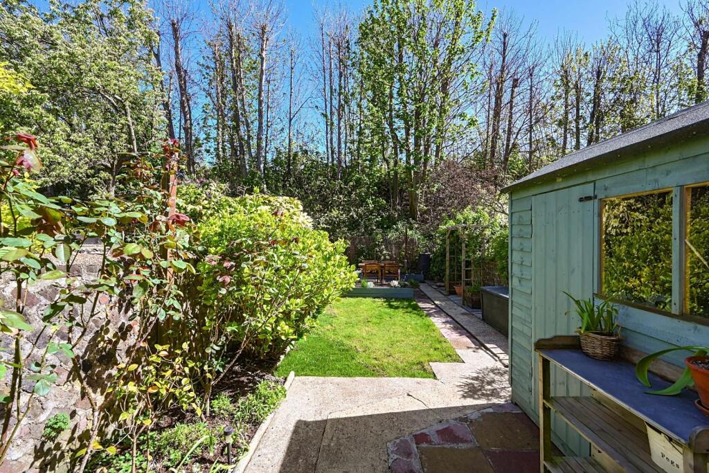 26A Robertson Road, BN1 (6).jpg