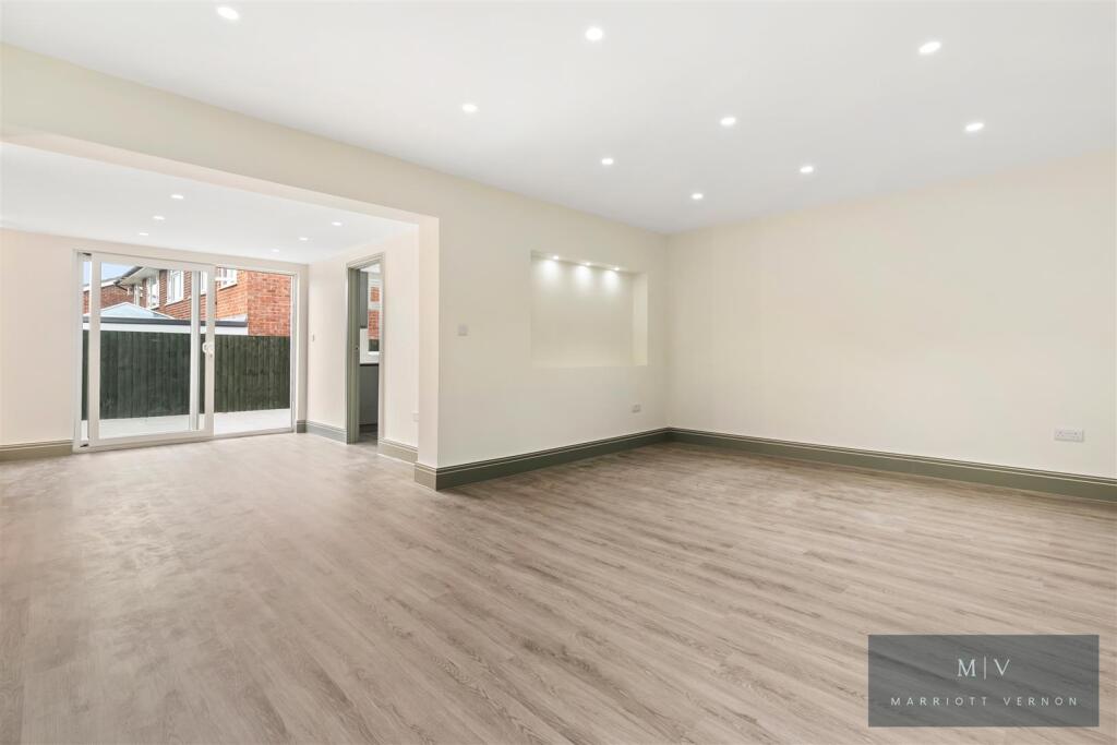 Croydon Road 76 MV-1.jpg