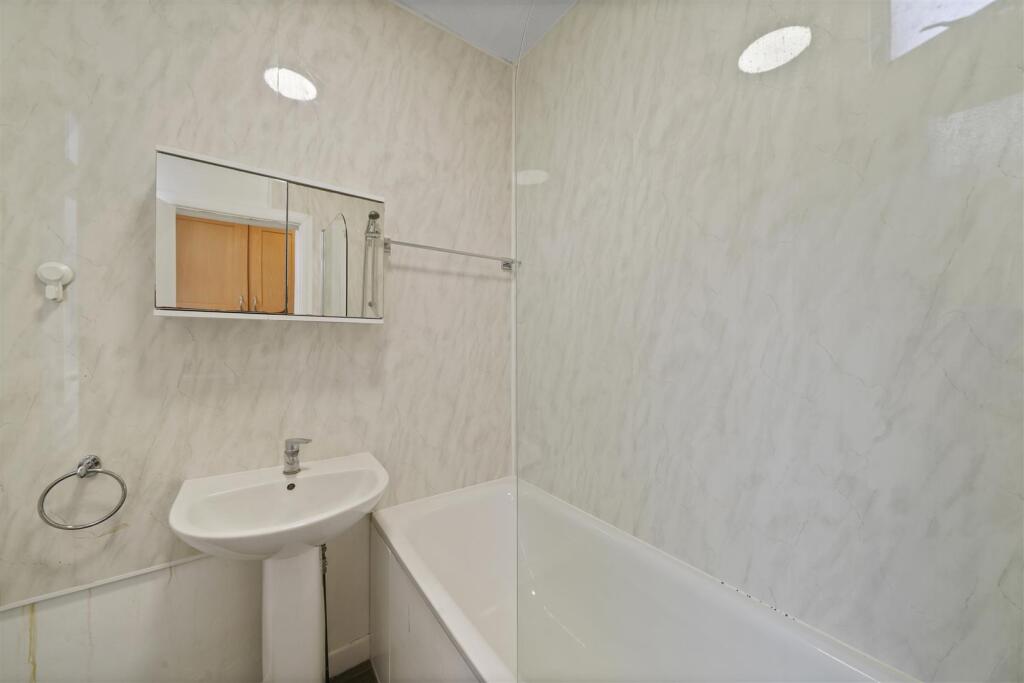 Harlesden Road (12).jpg