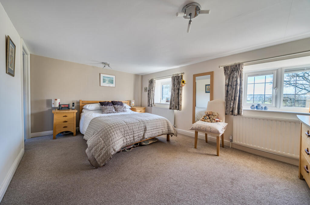 1386146-6-695d168...