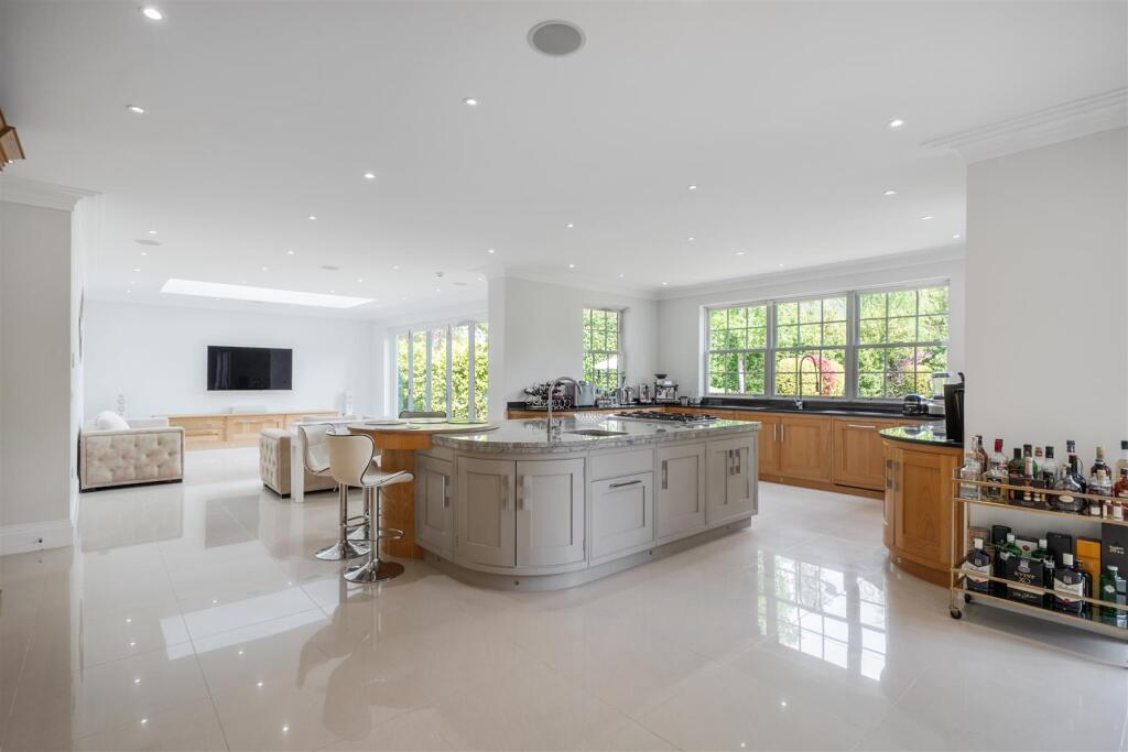 Kitchen/Breakfast Room