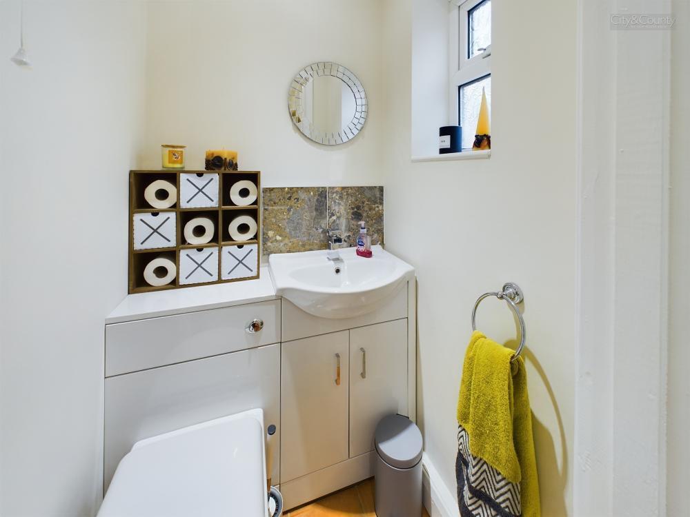 Utility Room/WC