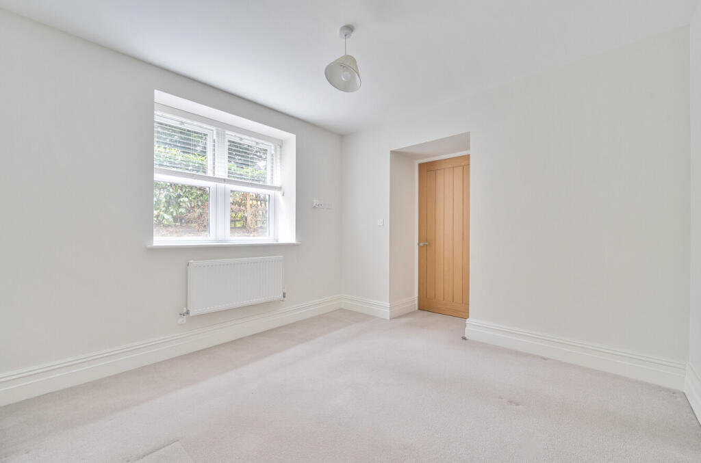 1376315-14-690c86...