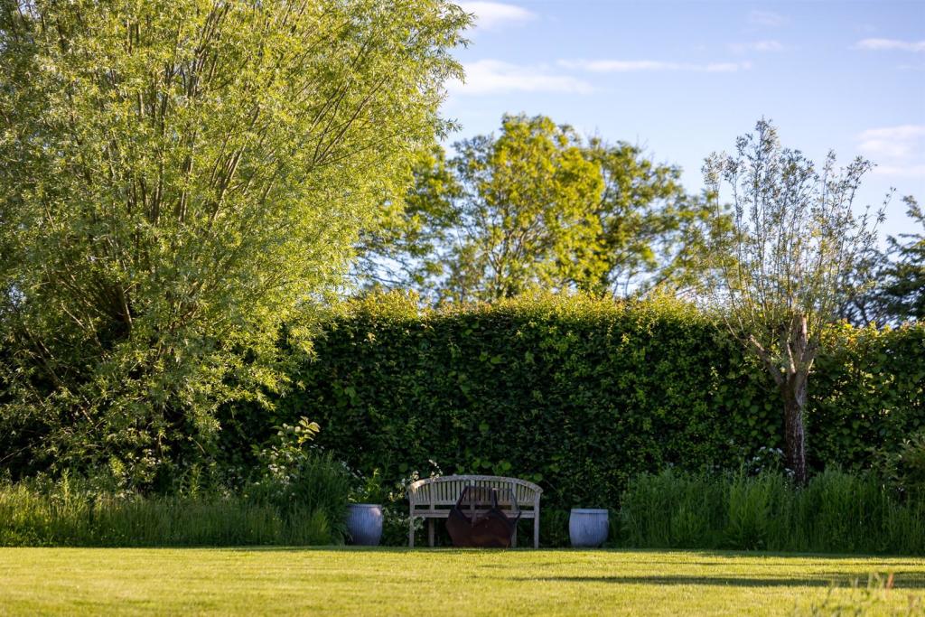28 - Threshing Tythe Barn - GL10 3UR - Web.jpg