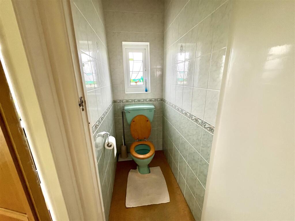 Bramleys Estate Agents - Yew Trees - Southowram (8