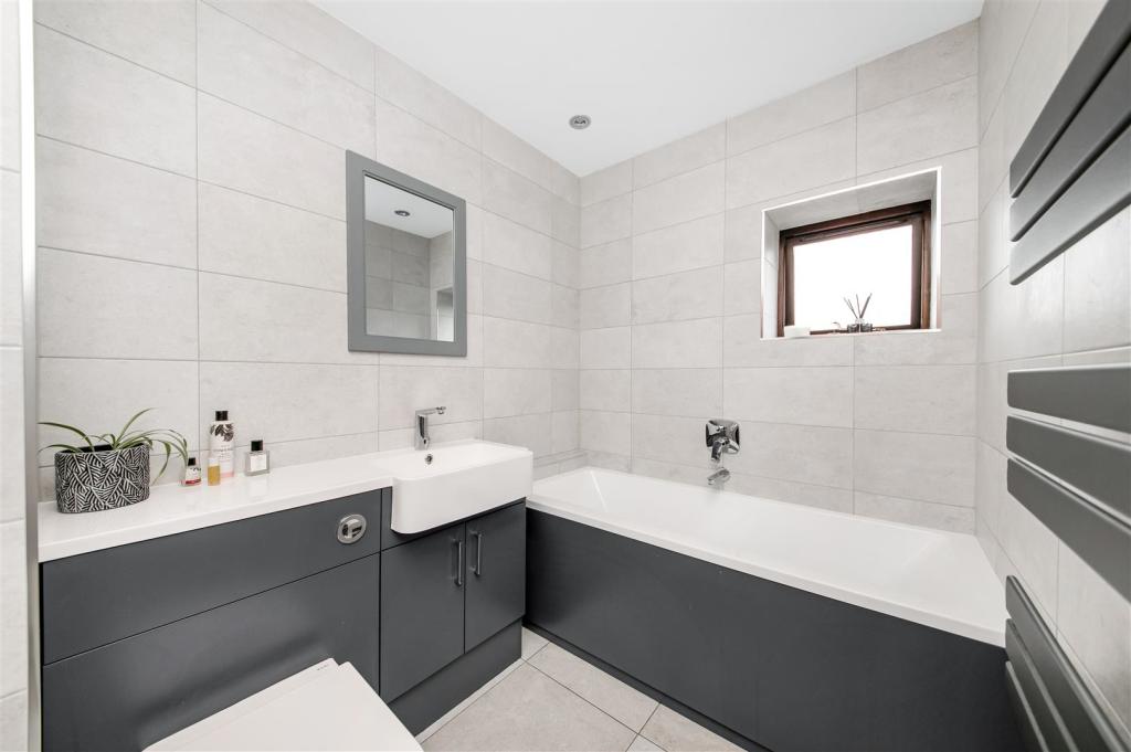 HOUSE BATHROOM