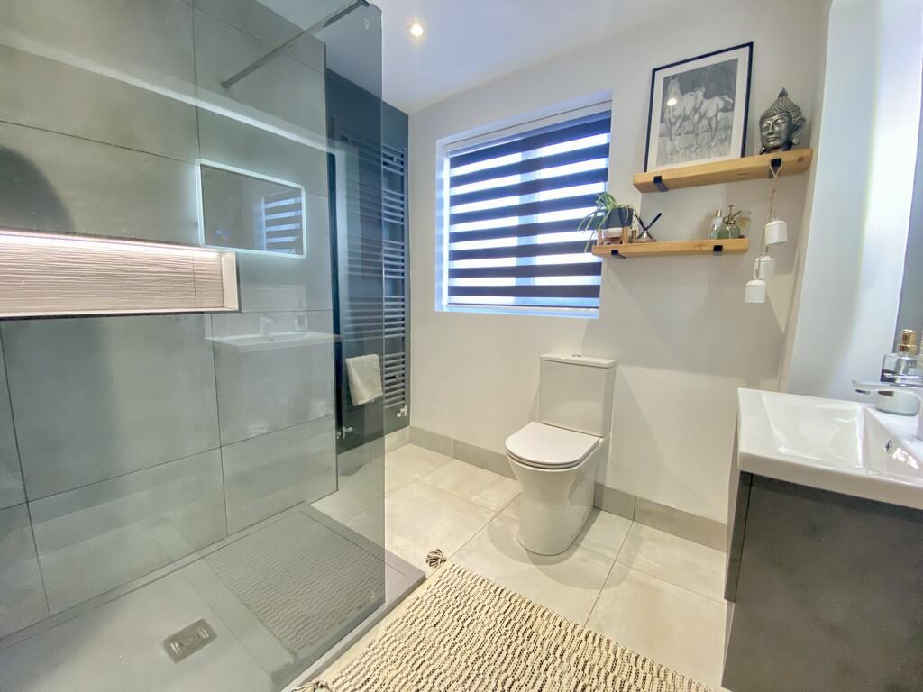 Downstairs Shower...