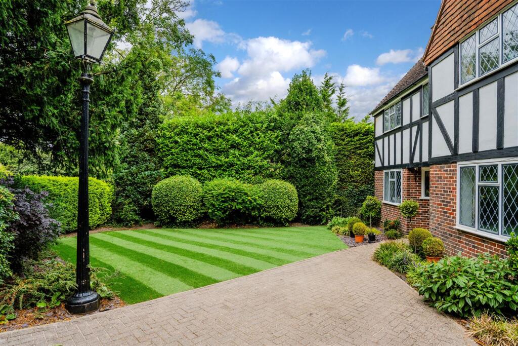 YEW TREE BOTTOM ROAD (4).jpg