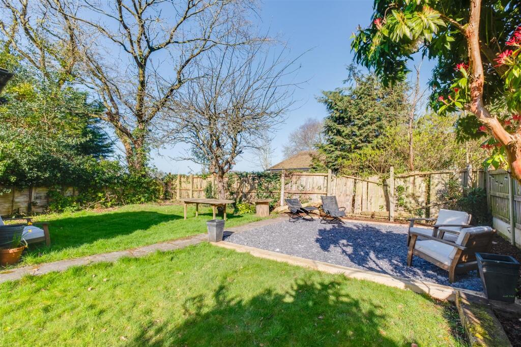 Constables Barnston Road-2-19.jpg