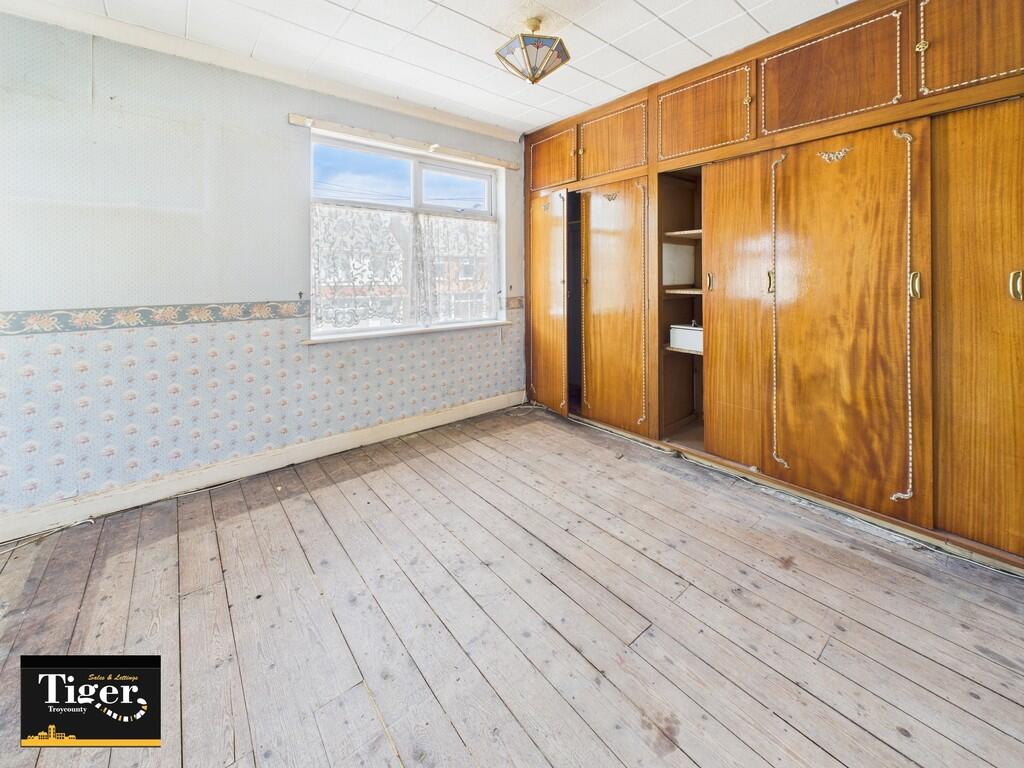 CAM02176G0-PR0632...