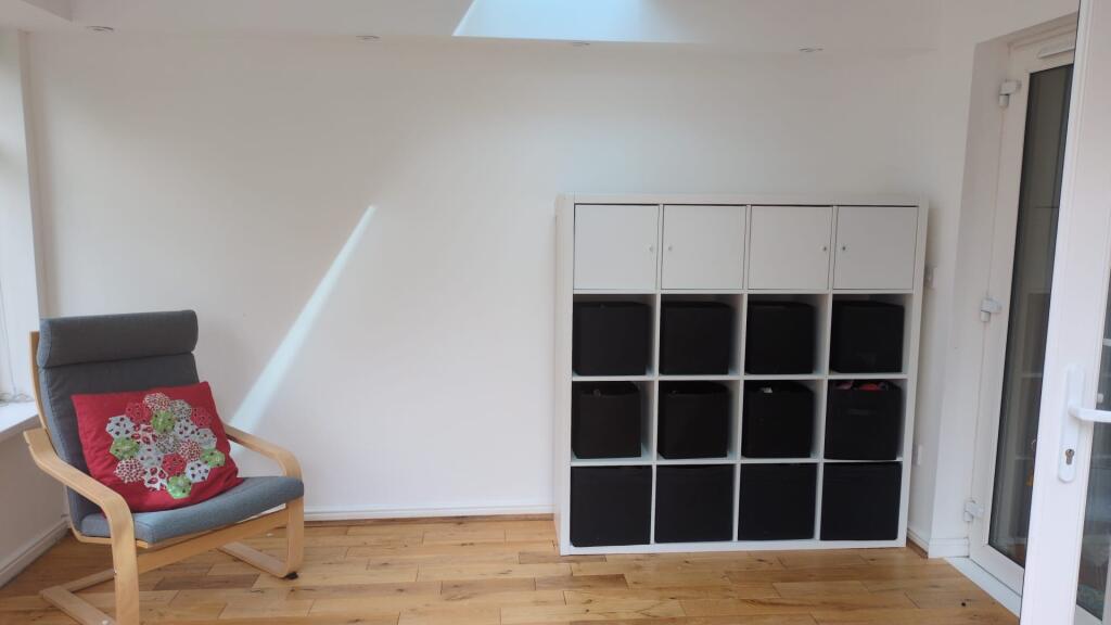 E18b5dc1-4dcb-4eac-be47-93a9bdc263ea