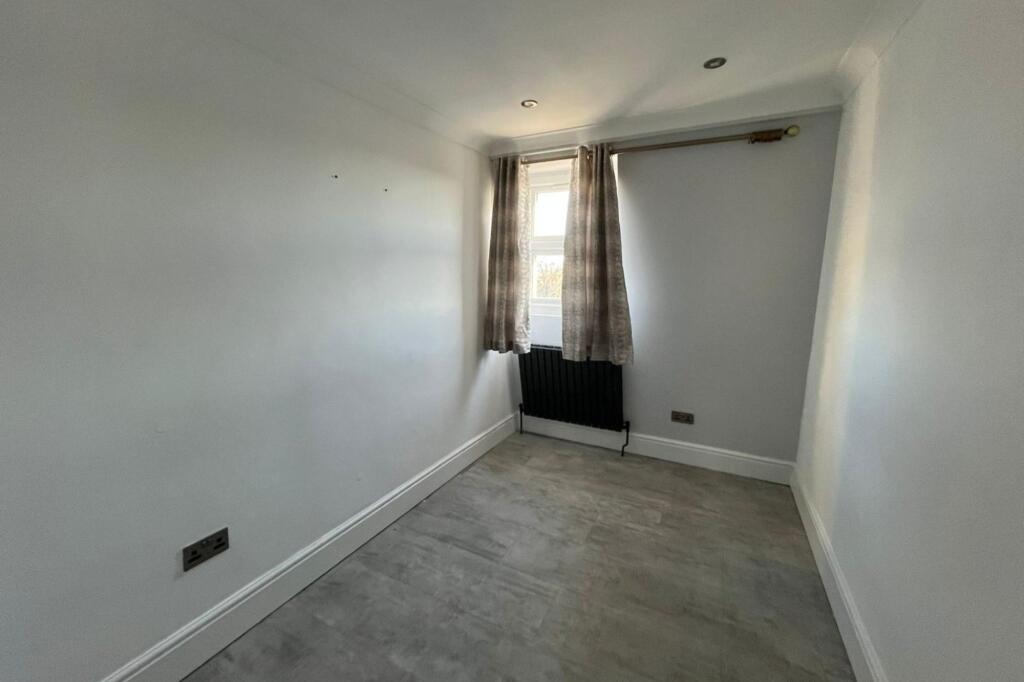 Third Floor Flat, 81 Brixton Hill, London SW2 1JE