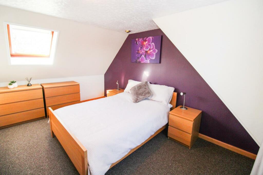 BEDROOM ONE (2)-2.jpg