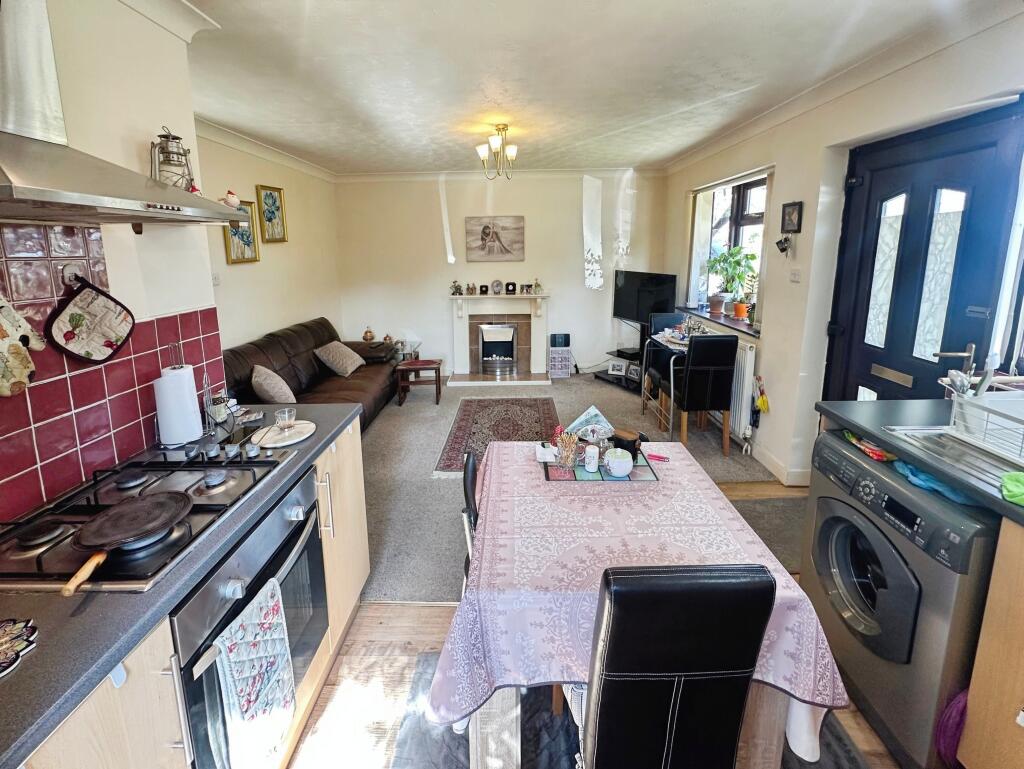 Kitchen/Dining/Lounge