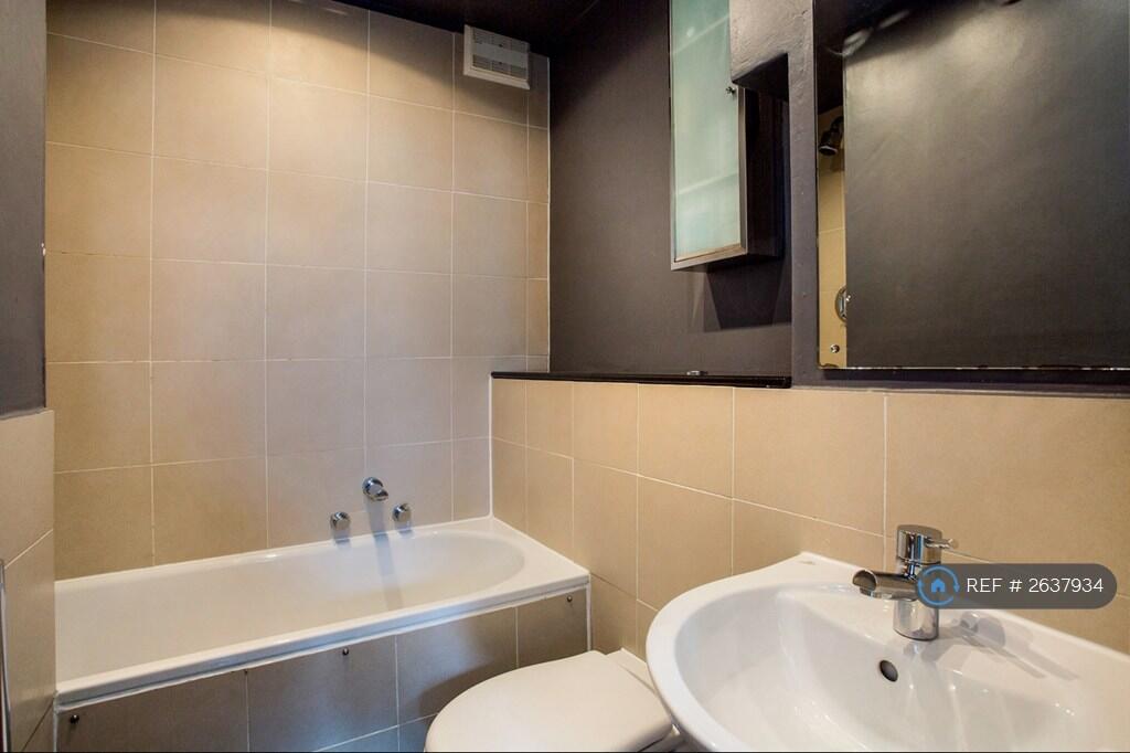 En-Suite Bathroom 1st Floor