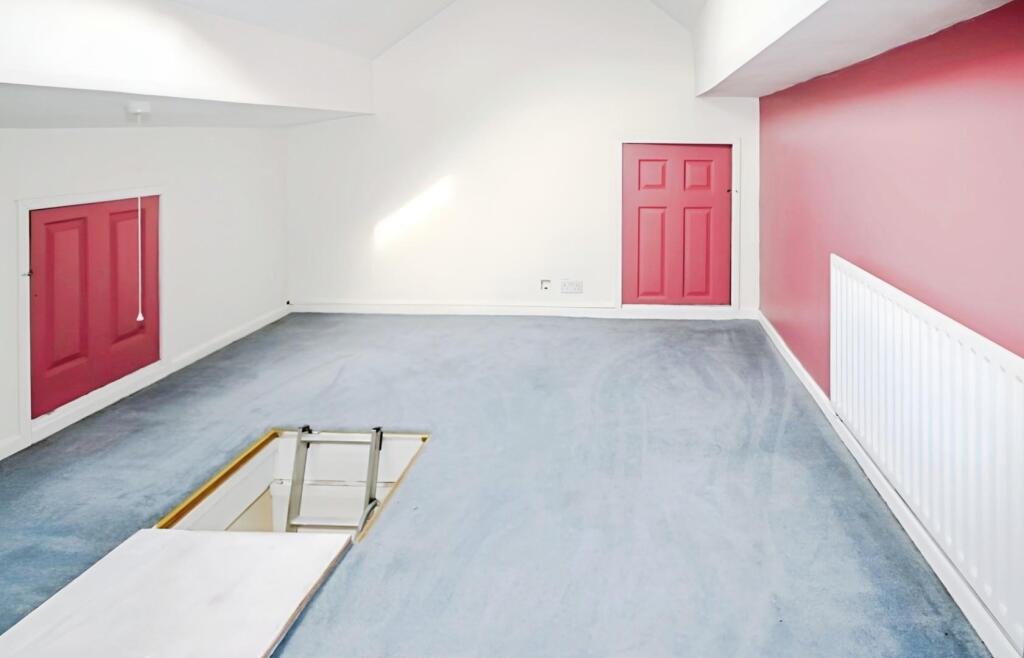 OCCASIONAL LOFT ROOM