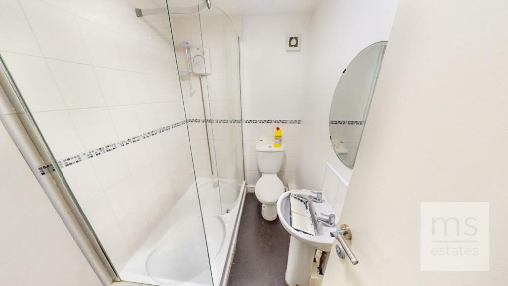 Lrg_237a bathroom.jpg