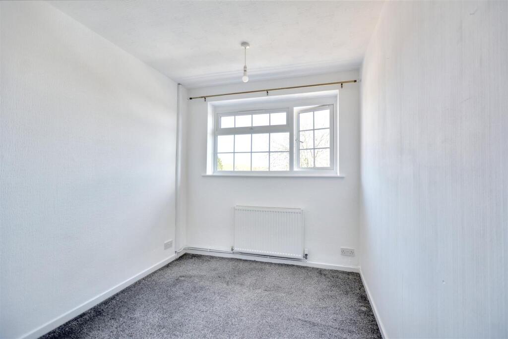 Bedroom 1_1.jpeg