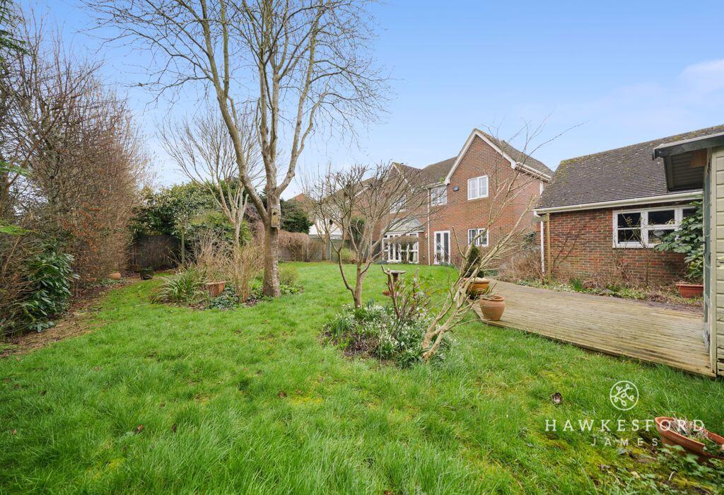 Dental Close, Sittingbourne - Garden