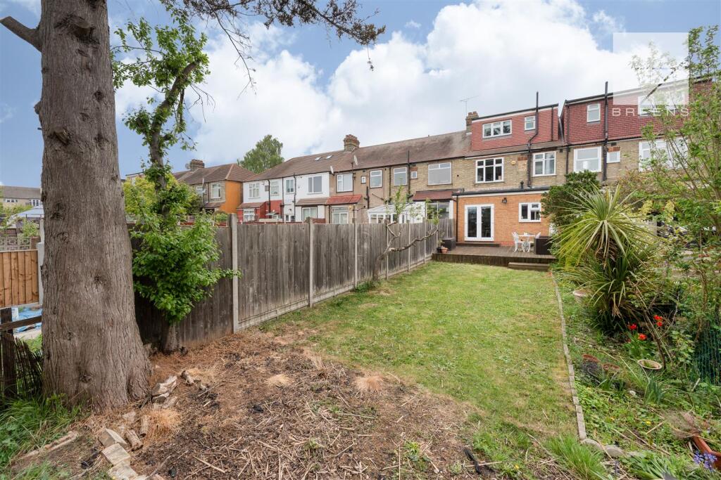 27 Wadham Avenue_0056.jpg