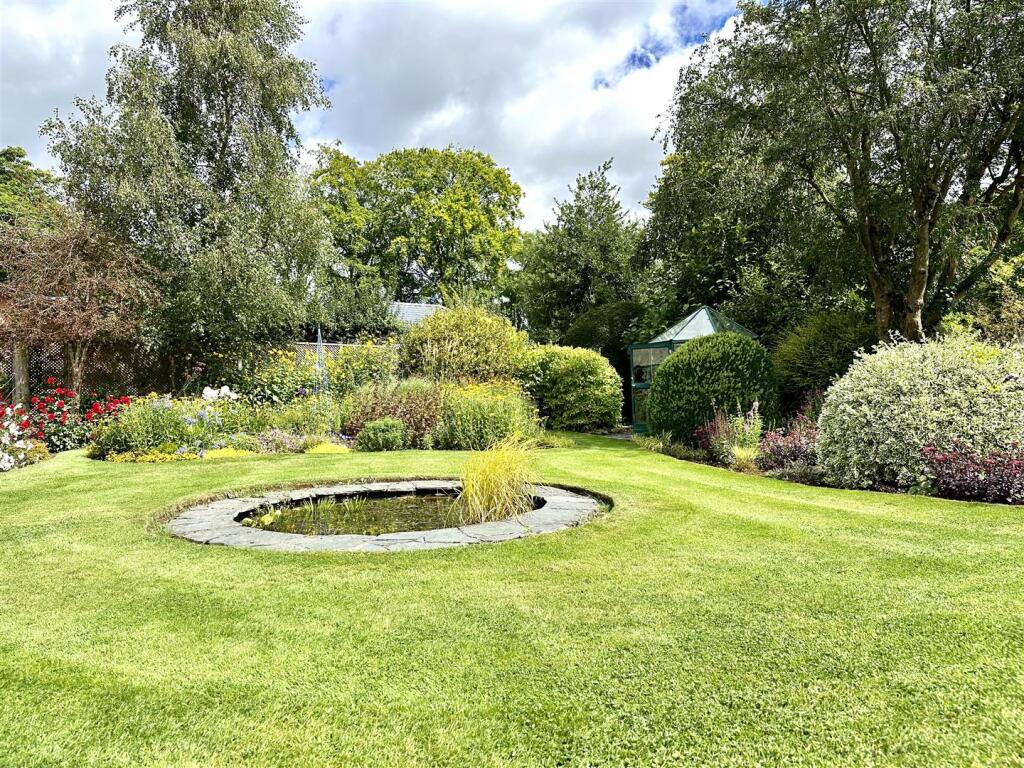 GARDENS