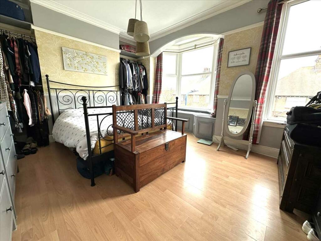 Bedroom (front)